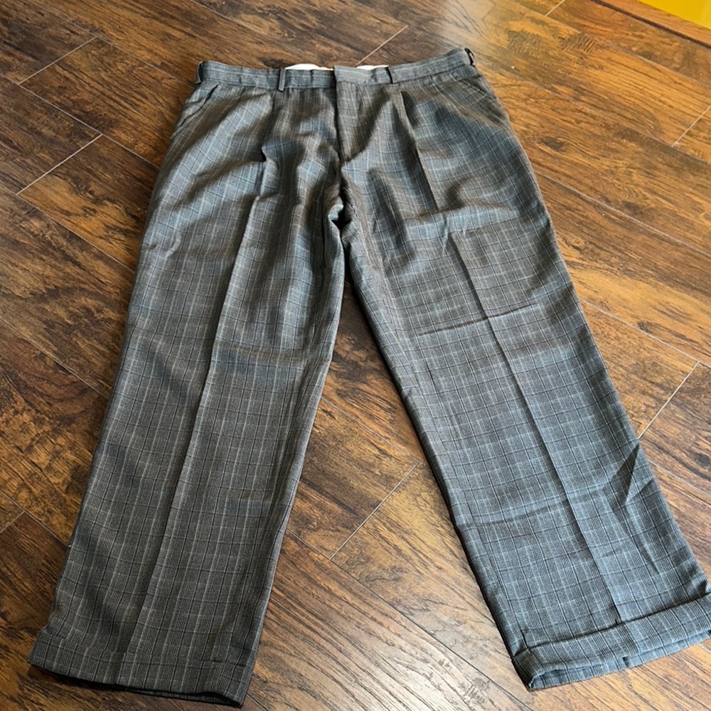 Men’s Cuffed Pleated Suit Dress Pants Gray Plaid Trousers